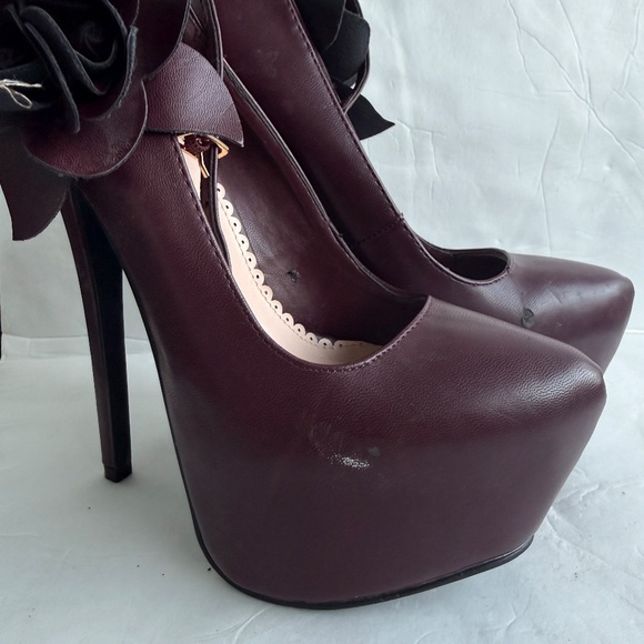 Madison by ShoeDazzle | Magenta Purple Sky High Platform Heels | Size 7 - Picture 7 of 11